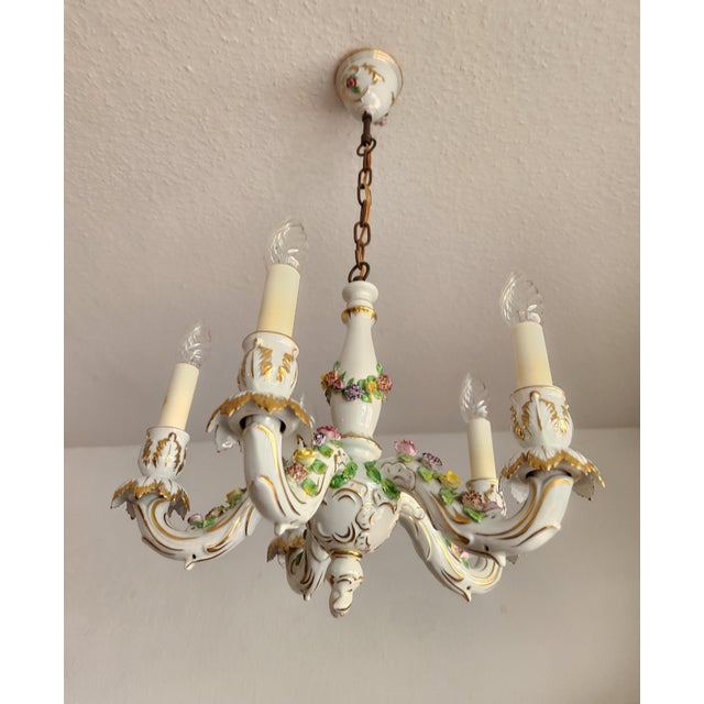 Vintage Hand-Shaped Gilded Five-Light Porcelain Chandelier from Capodimonte, 1940s For Sale - Image 16 of 18