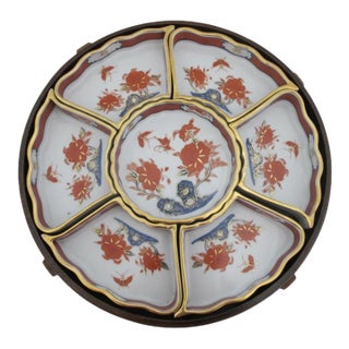 Japanese Lazy Susan Imari Porcelain Butterfly & Flower Rotating Serving Dish Set For Sale