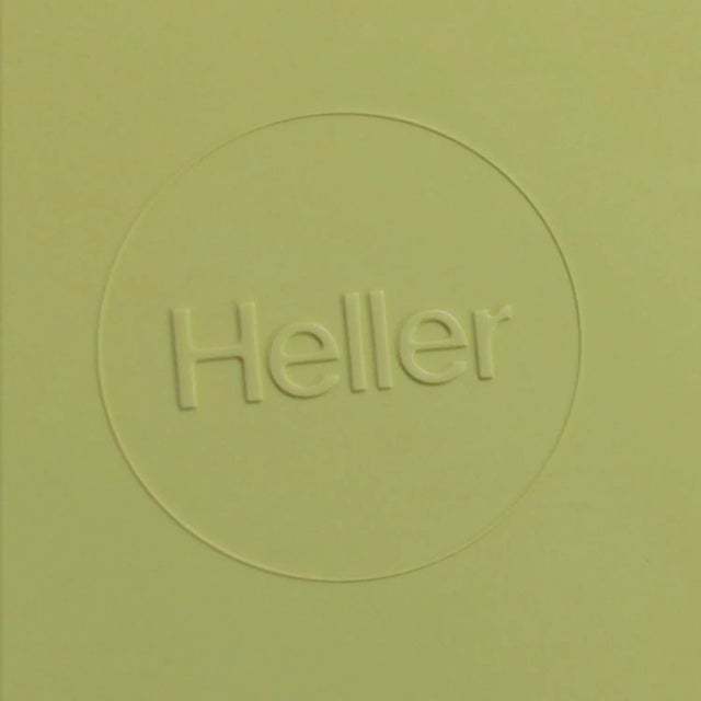 Massimo Vignelli for Heller Dinnerware 20 Large Plates and 20 Small Plates Light Yellow For Sale - Image 11 of 13