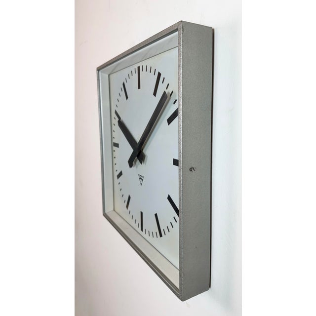 Industrial Large Grey Square Wall Clock from Pragotron, 1970s For Sale - Image 3 of 18