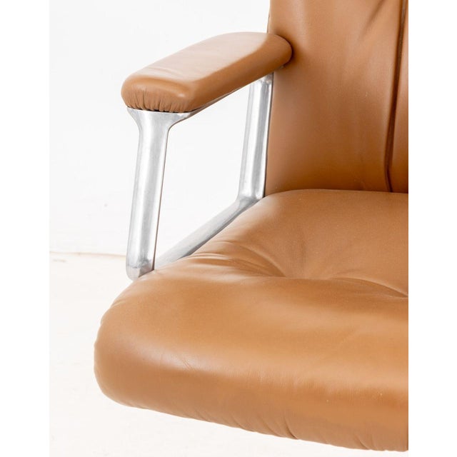 Tecno Osvaldo Borsani Swivel Office Chair, Ca. 1970 For Sale - Image 4 of 7