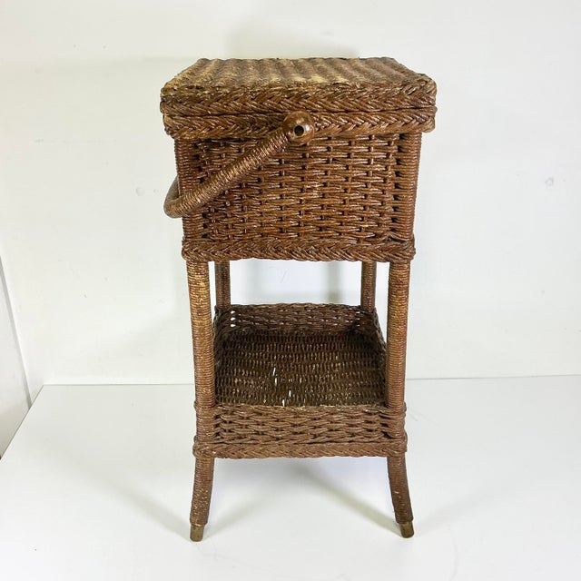 1920s Antique Boho Chic Americana Coastal Heywood-Wakefield Wicker Drinks Table. For Sale - Image 9 of 15