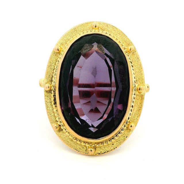 Vintage Italian Jumbo Amethyst Cocktail Ring in 14k Gold, 20 Carats, Size 7.75 For Sale - Image 12 of 13