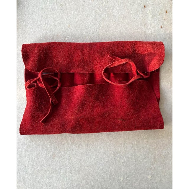 Metal 17th Century English Provincial Silver Spoons With Protective Red Suede Covering - Set of 6 Spoons For Sale - Image 7 of 9