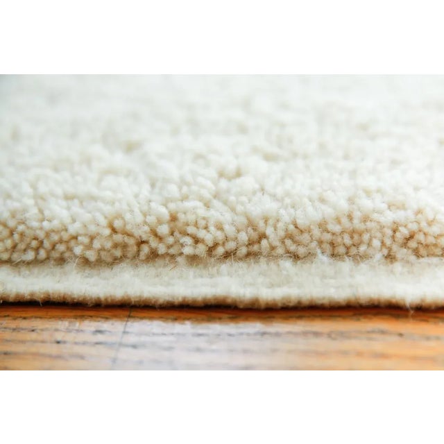 Handmade-To-Order Natural White Moroccan Wool Rug With Beige and Rose Pebble Pattern - 4x6 Ft For Sale - Image 9 of 13