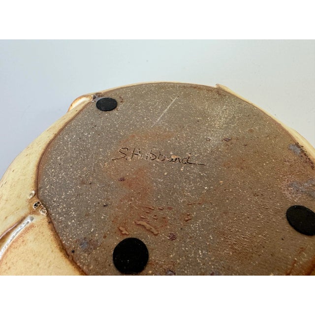 Beige 1990's S. Hubbard Organic Artistic Pottery Decorative Plate For Sale - Image 8 of 9