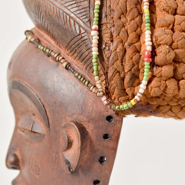 African Early 20th Century Chokwe Mask Mwana Pwo with Headdress Custom Stand For Sale - Image 3 of 9