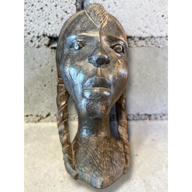 Set of 2 African wooden busts – man & woman – approx. 30 cm Beautiful hand-carved set of African wooden busts, consisting...