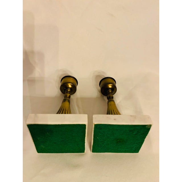 Metal Mid 20th Century Hollywood Regency White Marble and Brass Candlesticks - Set of 2 For Sale - Image 7 of 13