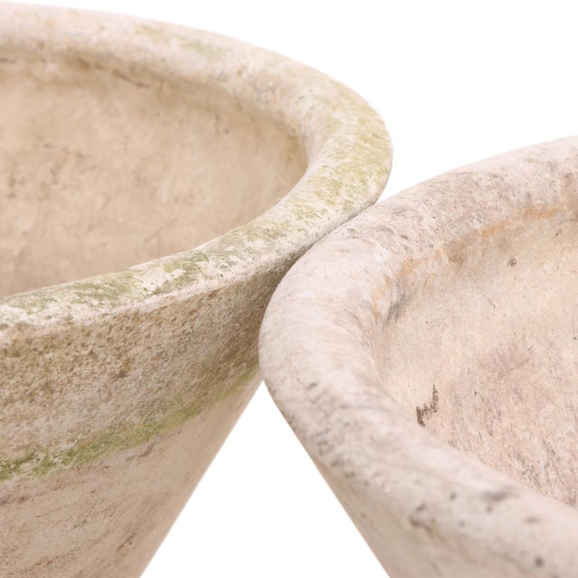 Stone Pair of Round Cast Stone Garden Urns Attributed to Willy Guhl, C. 1970 For Sale - Image 7 of 7