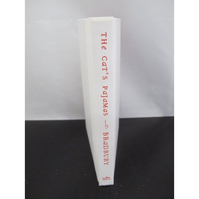 Paper Ray Bradbury Signed 2004 Morrow 1st Edition the Cat's Pajamas Stories Book For Sale - Image 7 of 7