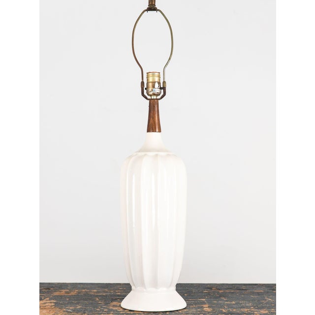 Ceramic Mid Century White Ceramic and Walnut Table Lamp, Denmark 1960s For Sale - Image 7 of 8