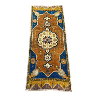 Turkish Yastik Rug 1'5" x 3' For Sale