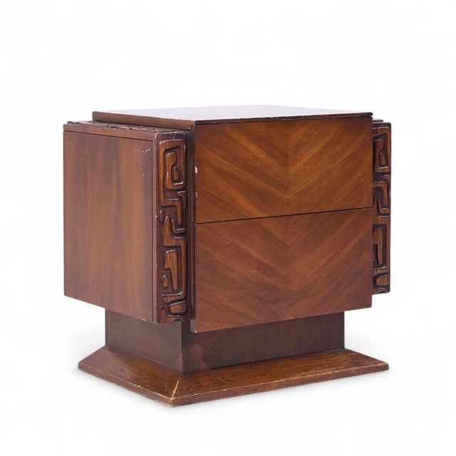 United Mid Century Walnut Tiki Brutalist Nightstands - Pair For Sale In Chicago - Image 6 of 10