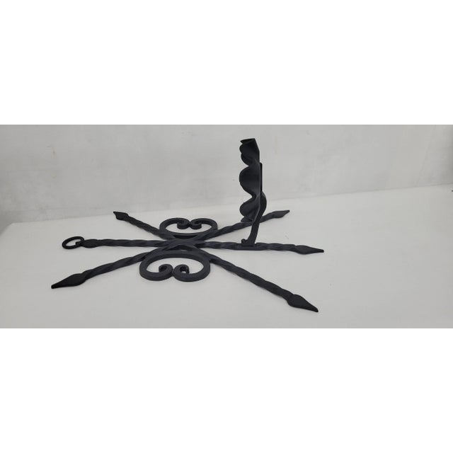 1970s Vintage 1970s Gothic Arrow Black Wrought Iron Wall Sconce Candlestick For Sale - Image 5 of 8