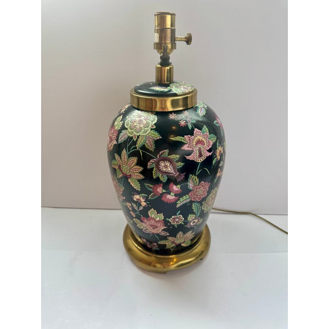 A striking mid-century Chinoiserie table lamp manufactured by the luxury lighting designer Paul Hanson Company, circa...