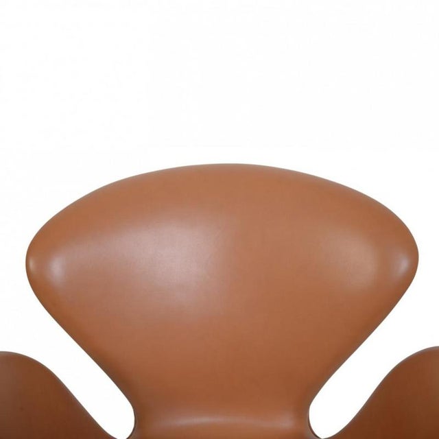 Tall Swan Chair in Cognac Leather by Arne Jacobsen, 2006 For Sale - Image 3 of 14