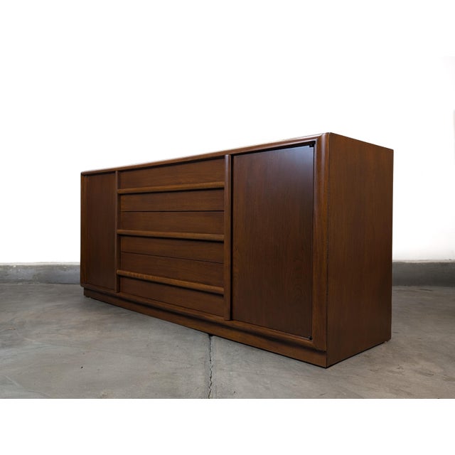 1960s Mid Century Modern Sideboard/Buffet by t.h. Robsjohn-Gibbings for Widdicomb c.1960s, Refinished For Sale - Image 5 of 18