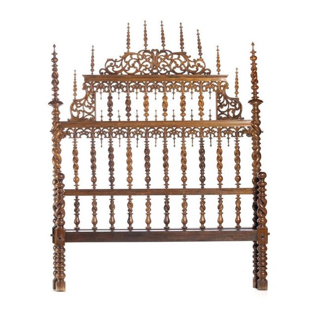 Bobbin Lace Bed in Fine Wood, 18th Century For Sale - Image 6 of 6