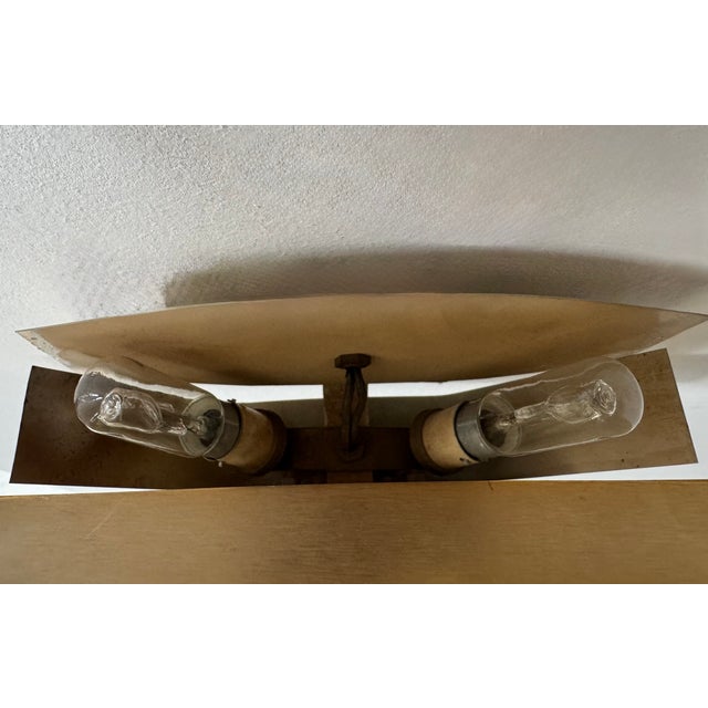 Vintage Brass and Resin Wall Light attributed to Serge Mouille for Dallux, France, 1960 For Sale - Image 6 of 9