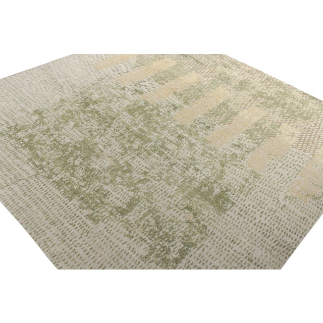 This 5x8 rug design is an exciting new addition to the Homage Collection by Rug & Kilim—an encyclopedia of styles...