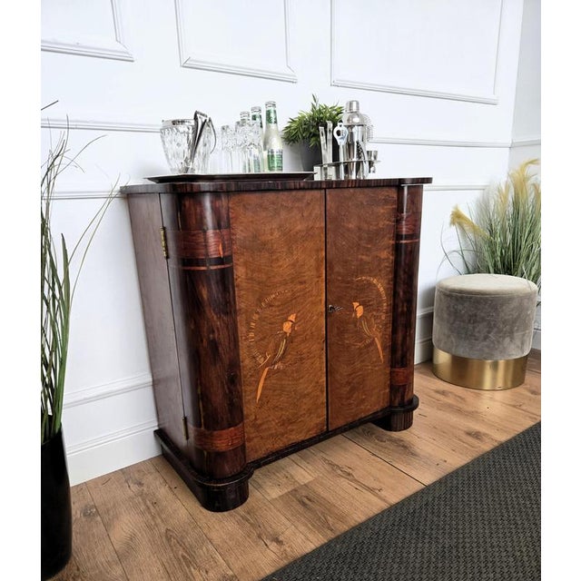 Very elegant Italian Art Deco Mid-Century Modern dry bar cabinet with overall beautiful different veneer walnut briar burl...