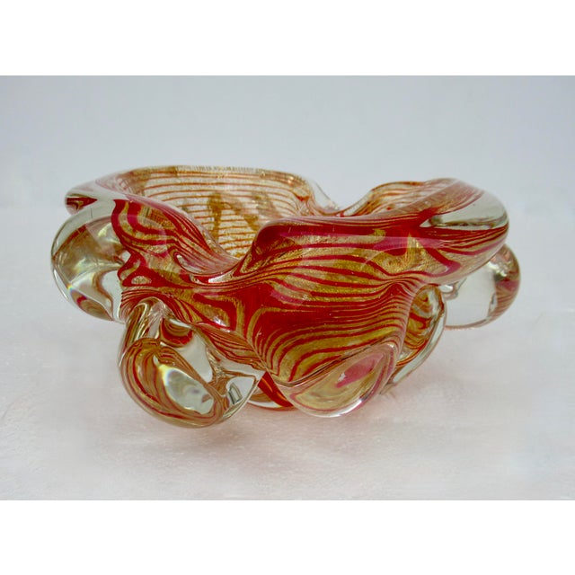 C.1960's Barovier E Toso Italian Murano Large Thick Red, With Gold Leaf Inclusions "Zebrati" Bowl For Sale In West Palm - Image 6 of 18