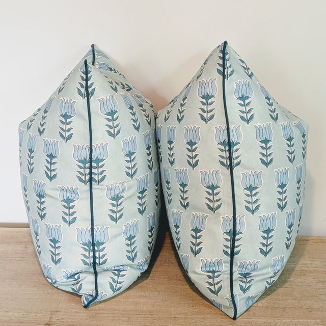 Traditional Schumacher Mia Tulip 22" Pillows in Mineral and Blue- Set of 2 For Sale - Image 3 of 5