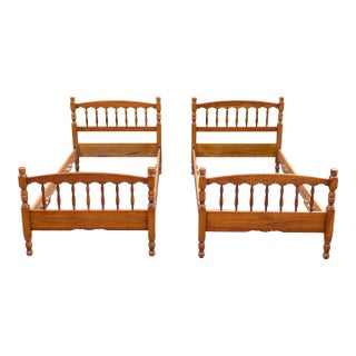 Mid 20th Century Stickley American Colonial Carved Cherry Wood Twin Size Spindle Bedframe, Pair For Sale