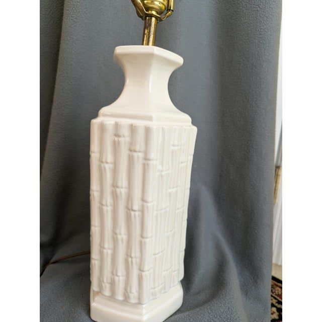 Vintage Palm Beach Regency Ceramic Table Lamp For Sale - Image 6 of 8