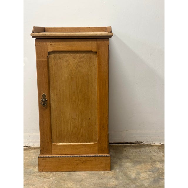 English Antique English Oak Pot Cupboard Nightstand With Inlay Design For Sale - Image 3 of 9