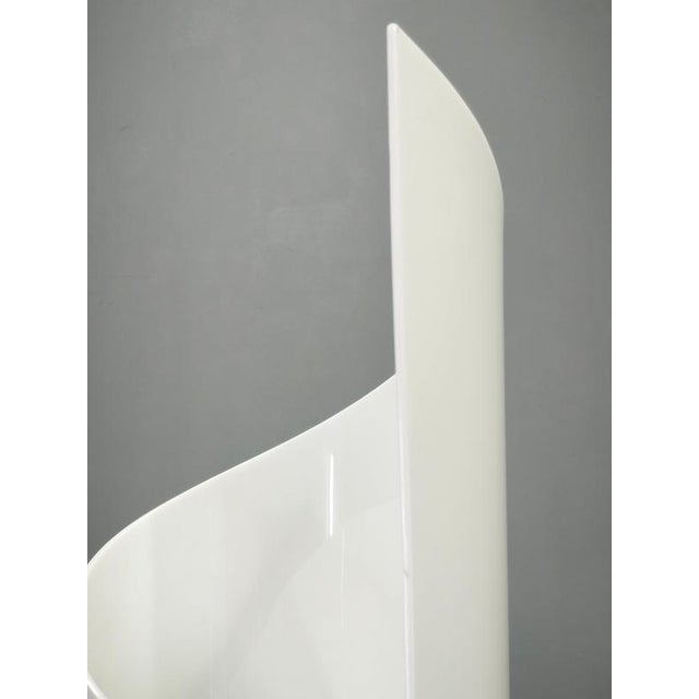 Vintage Italian Space Age Acrylic Sculptural Floor Lamp, 1980s For Sale - Image 9 of 13