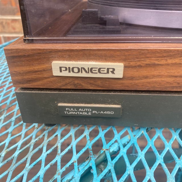 This is one of the great Pioneer turntables from the late 70's or early 80's era, when rock music was king. :) Skynard,...