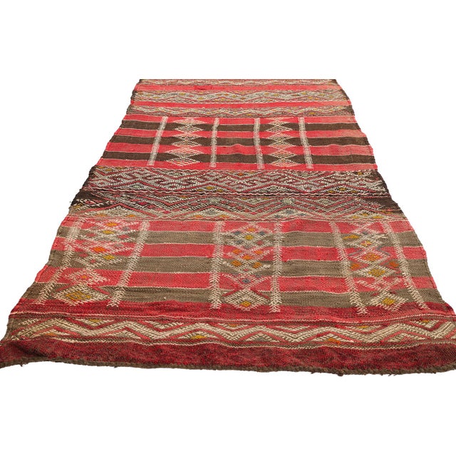 Berber Tribes of Morocco Vintage Zemmour Moroccan Kilim Rug, 03'02 X 16'04 For Sale - Image 4 of 11