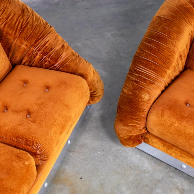 Burnt Orange Late 20th Century Modern to Postmodern Low-Slung Loveseat & Chair Set Burnt Orange Velvet & Aluminum Detail For Sale - Image 8 of 18
