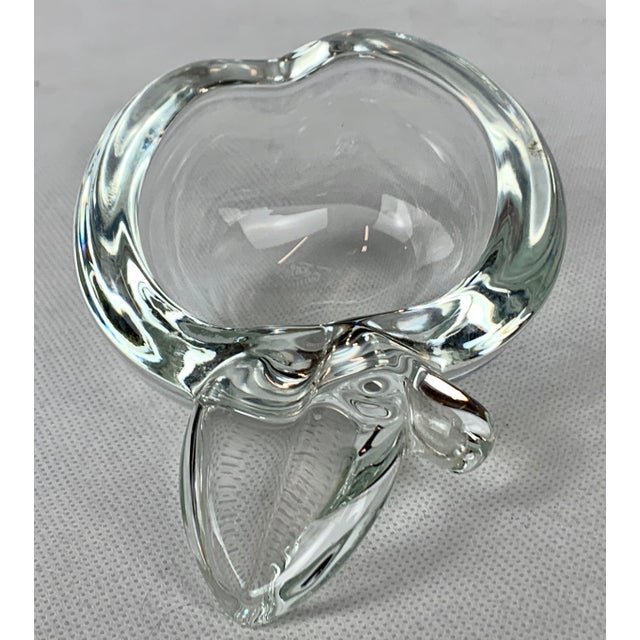 French clear crystal art glass apple dish by Vannes Le Chatel. It is beautifully crafted from heavy crystal and the makers...