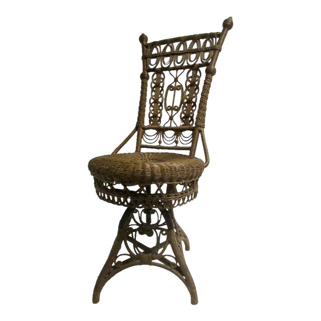 19th Century Heywood Bros. And Wakefield Co. Natural Wicker Swivel