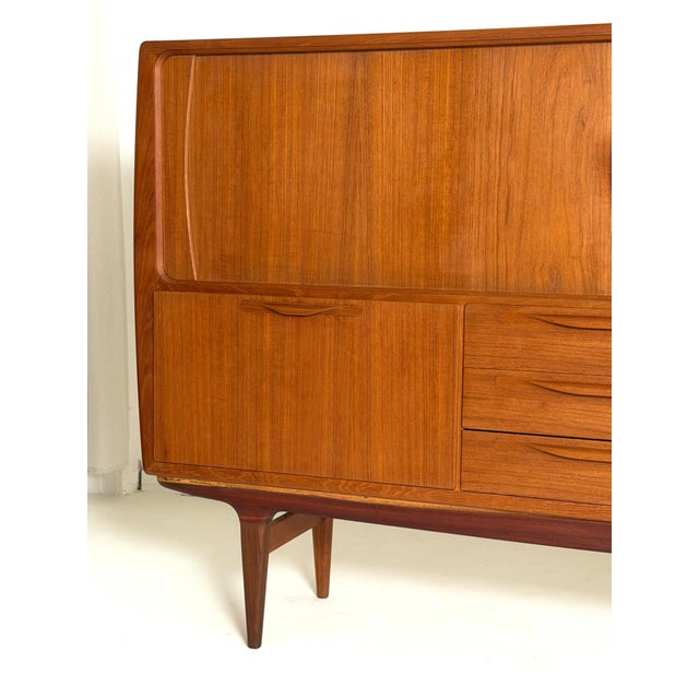 UM18 Sideboard in Teak by Johannes Andersen for Uldum Møbelfabrik, 1960s For Sale - Image 13 of 15