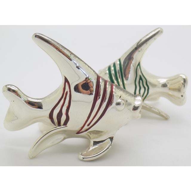 Italian Vintage Italian Handmade Genuine Sterling Silver Enameled Tropical Fish Figurines by Ottaviani of Rome, 1980s Solid 925 Silver Marine Pair For Sale - Image 3 of 14