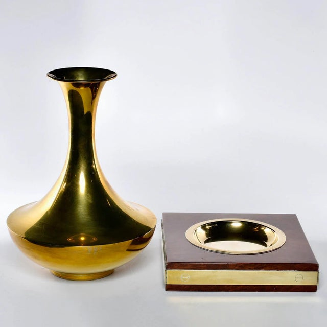 Mid Century Faux Tortoise Shell Stand With Brass Vase For Sale In Detroit - Image 6 of 10