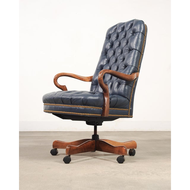 Late 20th Century English Regency Style Tufted Leather Executive Office Chair For Sale - Image 5 of 18