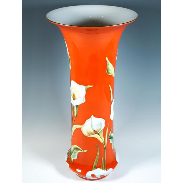 Large Mid-Century Orange Vase with Calla Lilies from Herend, Hungary For Sale - Image 4 of 7