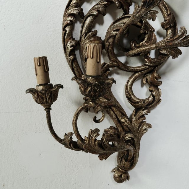 Brown Large Baroque Wall Lamp in Golden Carved Wood, 1940s For Sale - Image 8 of 16