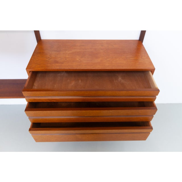 Danish Modern Three-Bay Modular Teak Wall Unit by Poul Cadovius for Cado, 1950s For Sale - Image 12 of 18