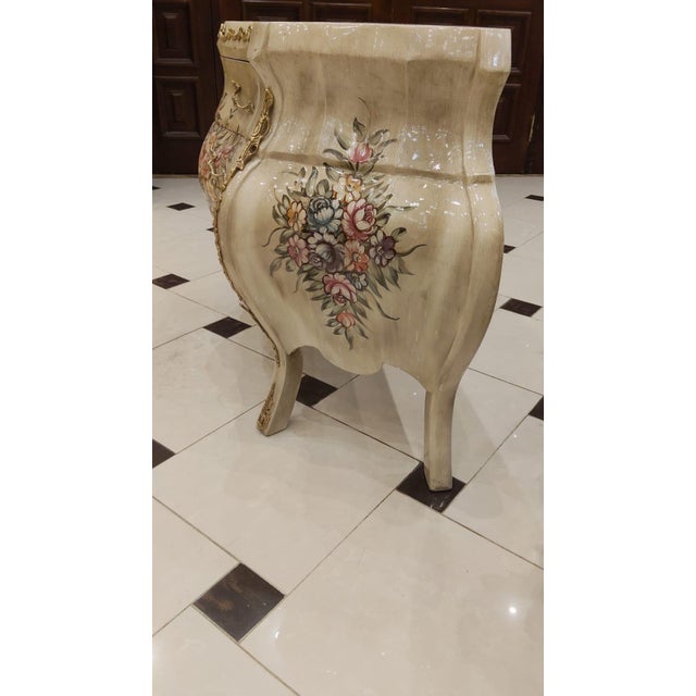 1960s 1960s Sculptural Louis XV Bombe Commode Hand Painted French Rococo Serpentine Chest For Sale - Image 5 of 5
