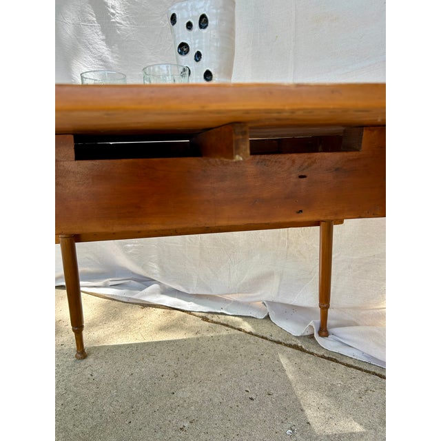 19th-Century American Country Sheraton Primitive Drop-Leaf Table For Sale In Chicago - Image 6 of 9