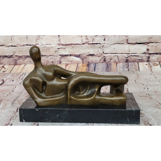 Abstract Reclining Woman by Henry Moore Abstract Modernist Figural Bronze Sculpture Statue For Sale - Image 3 of 10