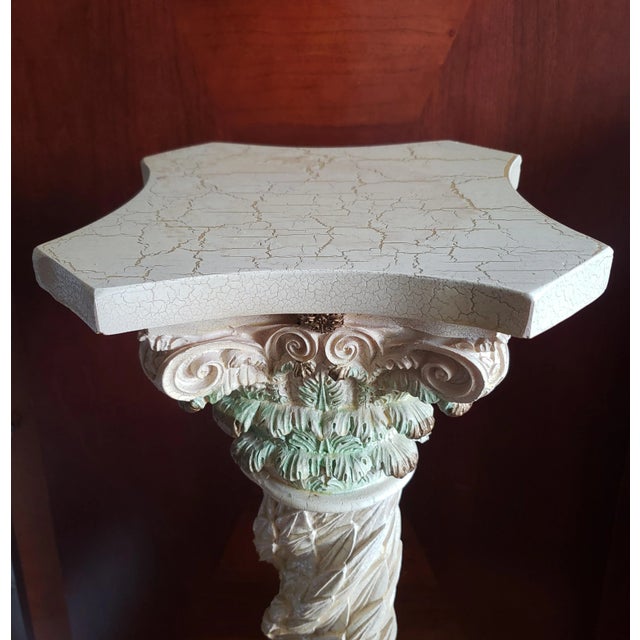 This exclusive roman / corinthian resin pedestal is designed to grace the luxurious rooms of an English manor and whispers...