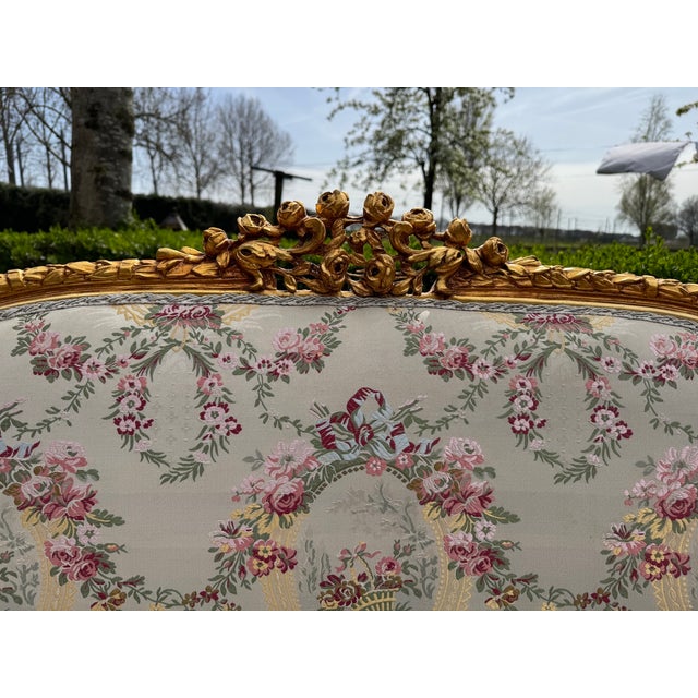 1970 French Louis XVI Gold Beech Damask Settee 1pc For Sale - Image 4 of 12