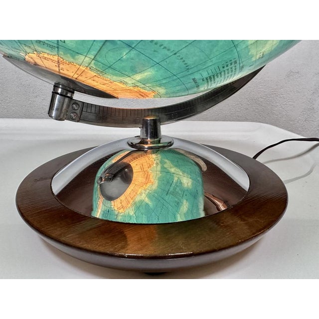 This high quality mouth-blown glass table globe was manufactured during the 1950s by Columbus - Paul Oestergaard,...